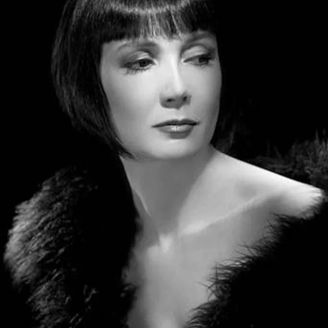 Sabine Azéma