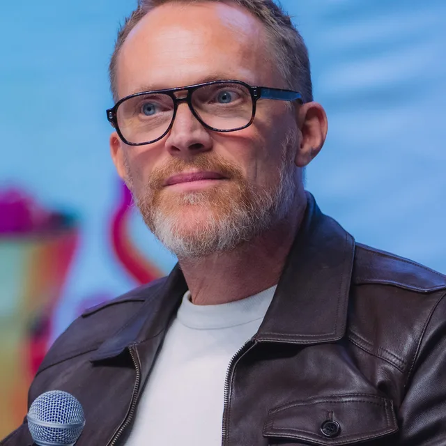 Paul Bettany