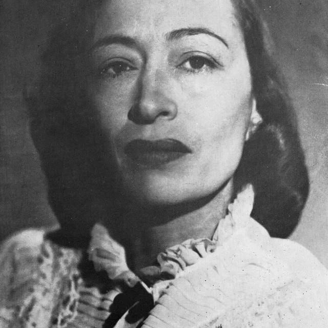 Lupe Carriles