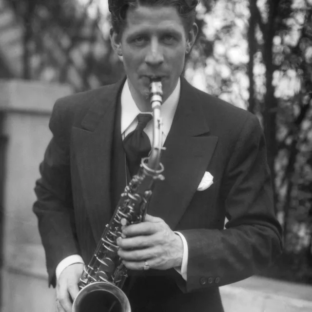 Rudy Vallée