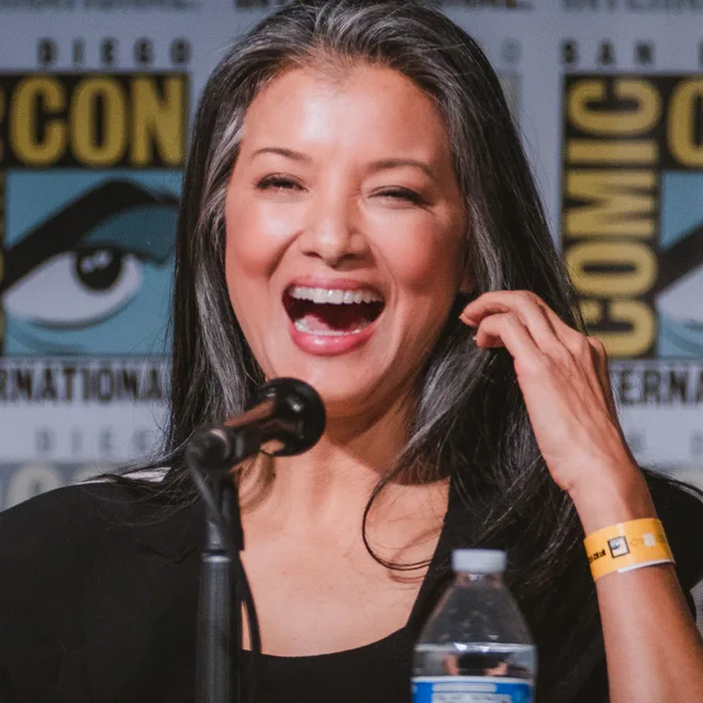 Kelly Hu