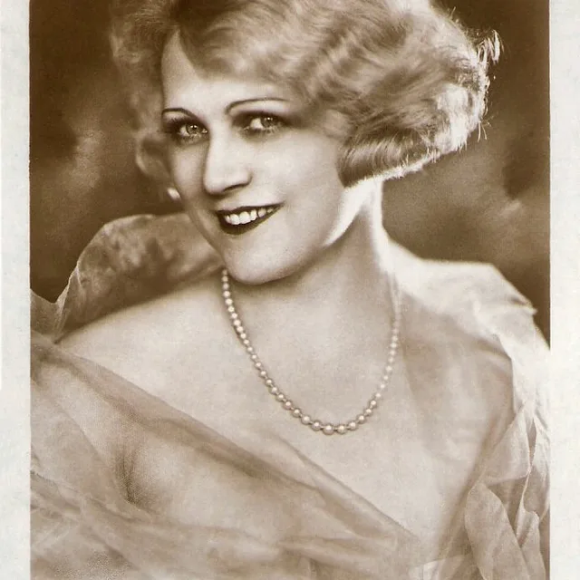 Evi Eva