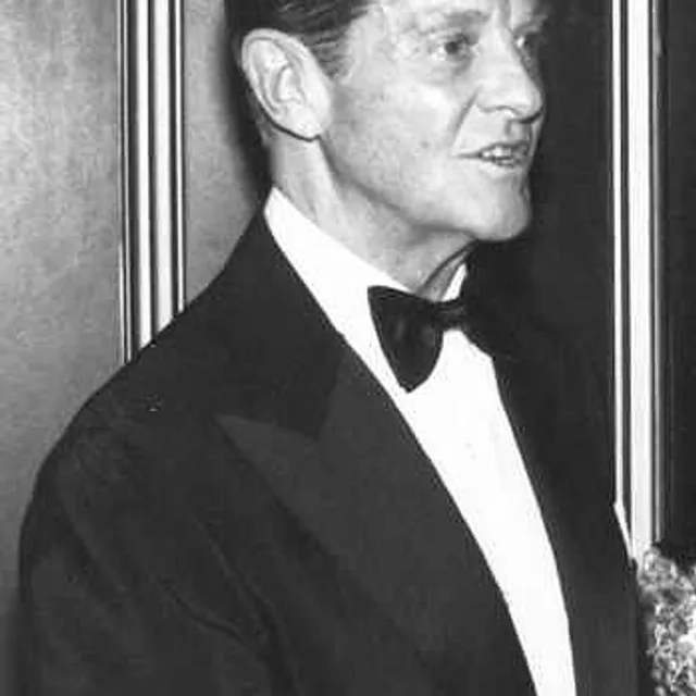 Robert Cummings