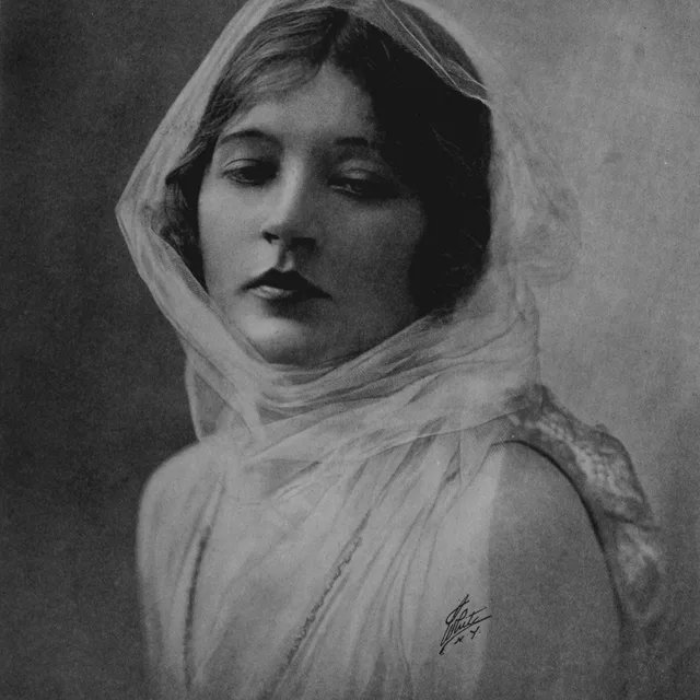 Mae Murray
