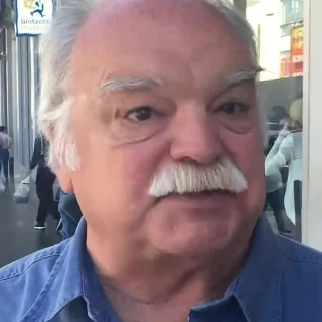 Richard Riehle