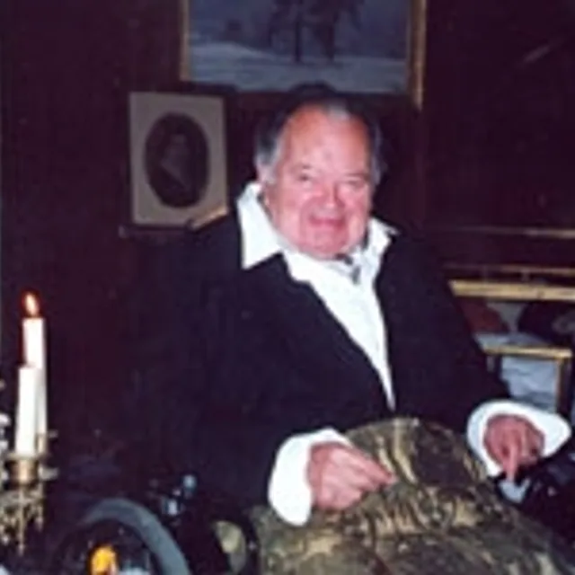 Leon Askin