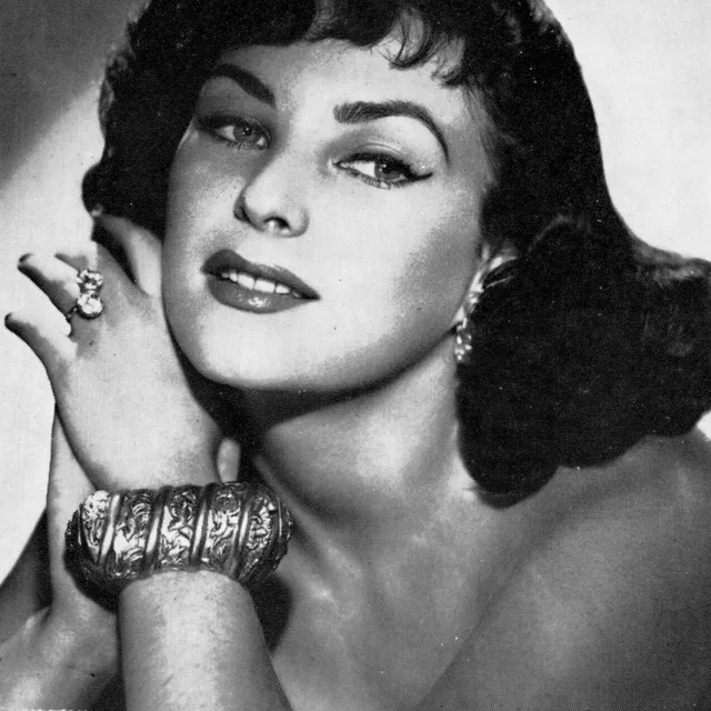 Miroslava Stern
