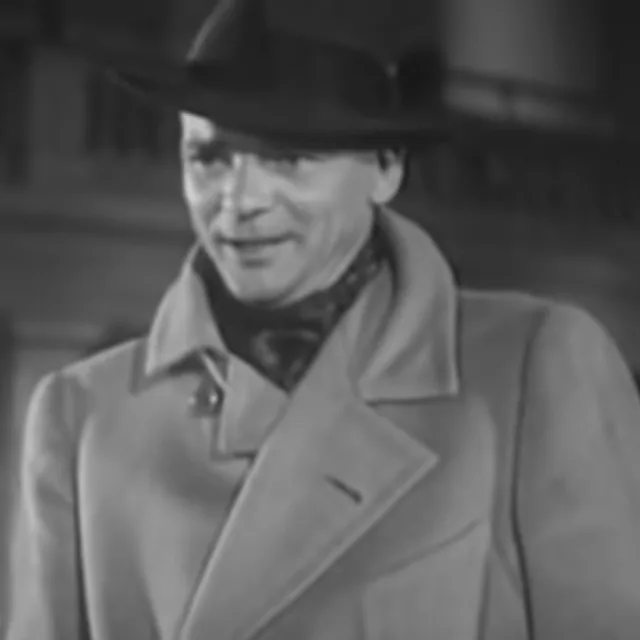 Russell Hopton