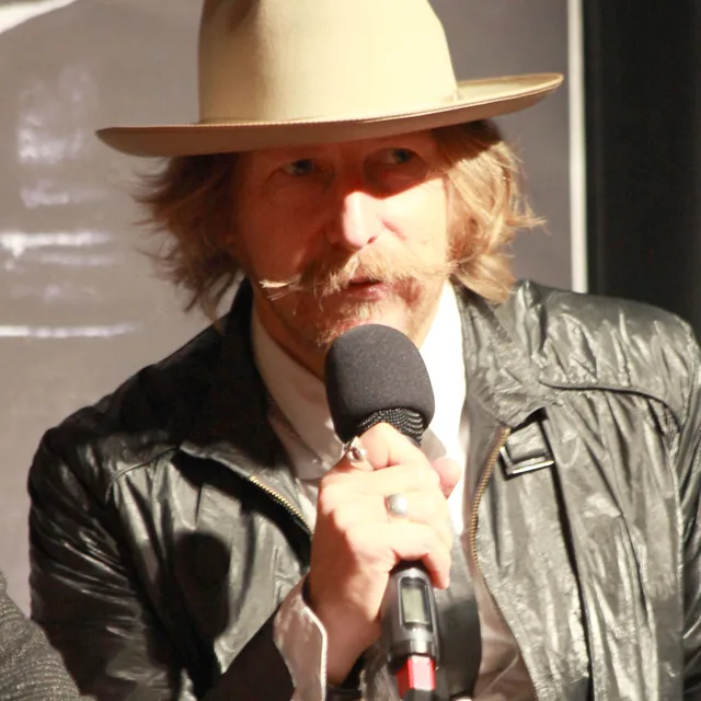 Lew Temple