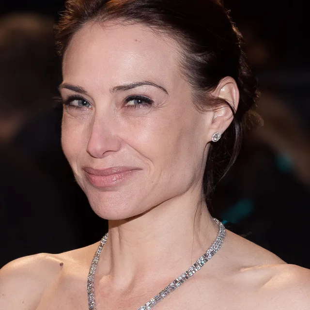 Claire Forlani