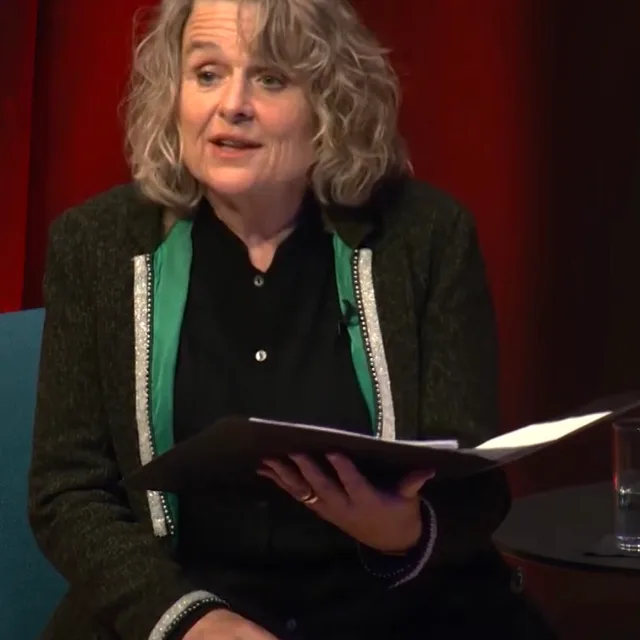 Sinéad Cusack
