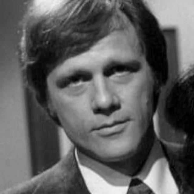 Leon Russom