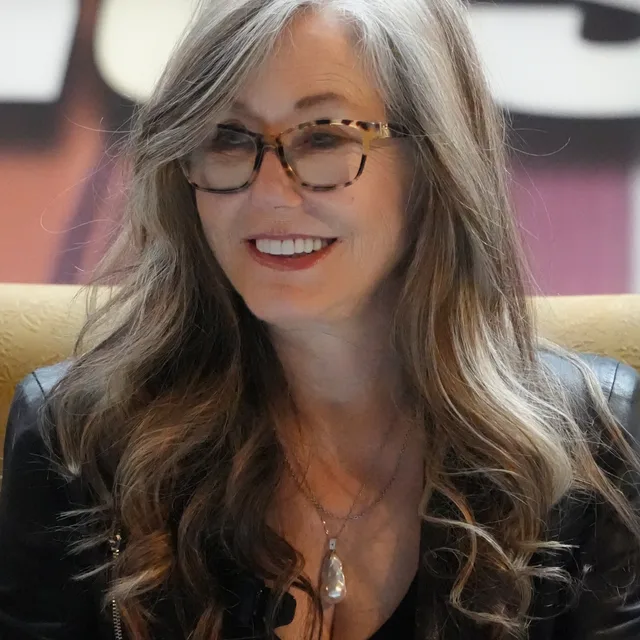 Mary McDonnell