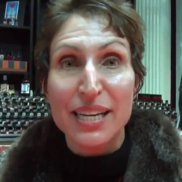 Bonnie Aarons