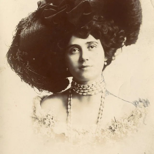 Evelyn Selbie