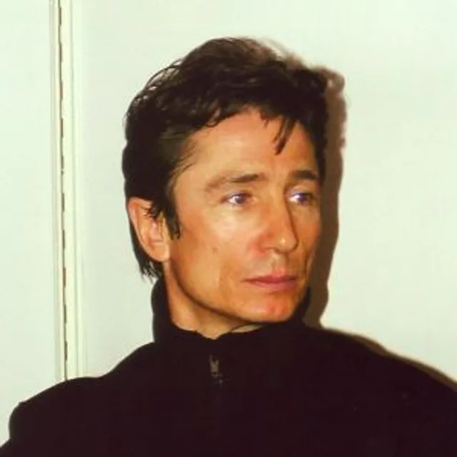 Dominic Keating