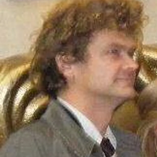 Simon Farnaby