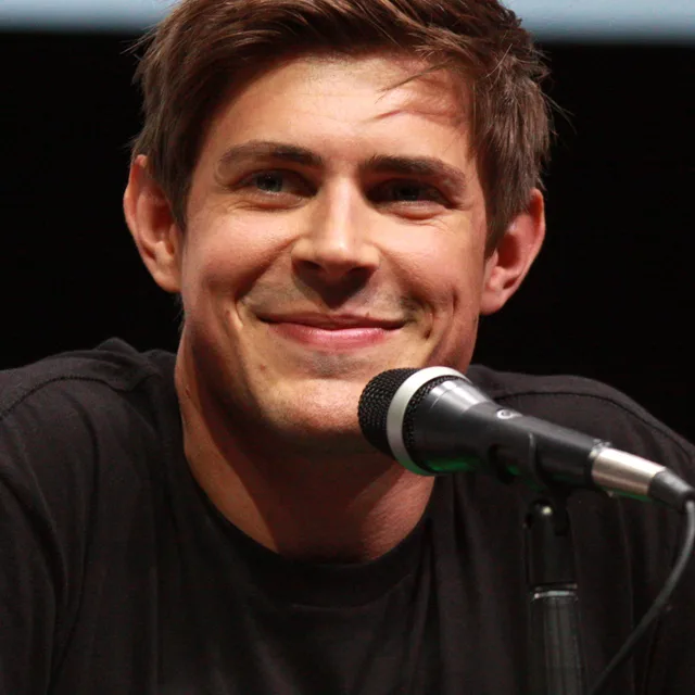 Chris Lowell