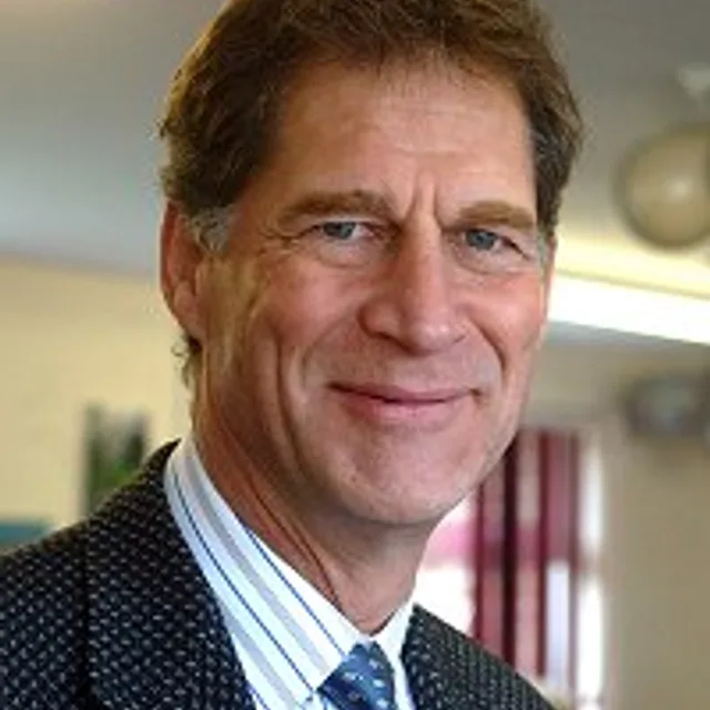 Simon MacCorkindale