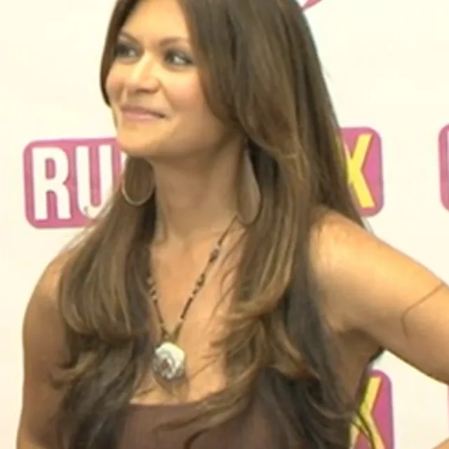 Nia Peeples