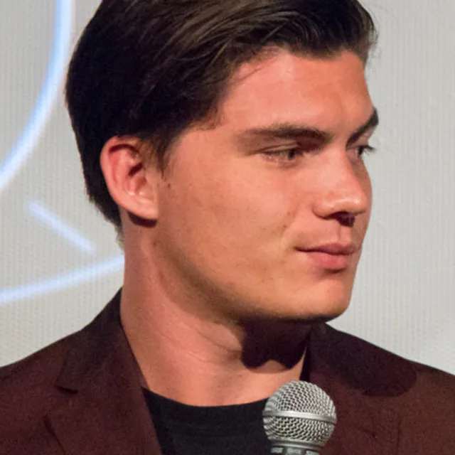 Zane Holtz