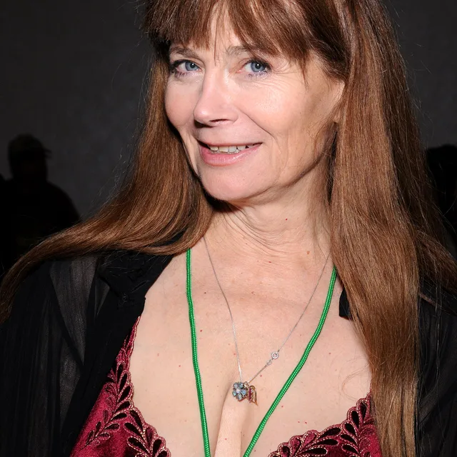 Veronica Hart