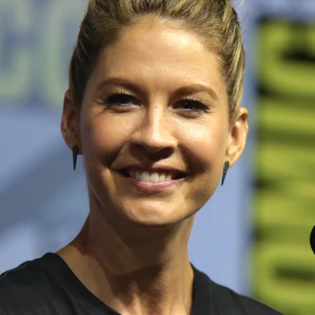Jenna Elfman