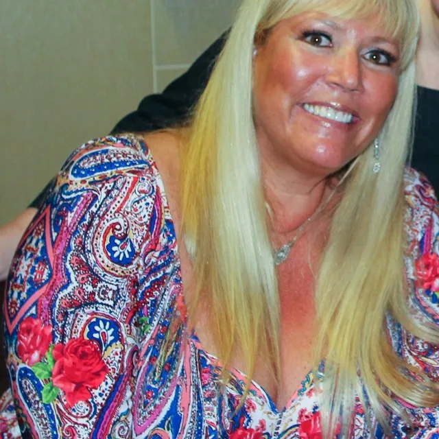 Karen McCullah