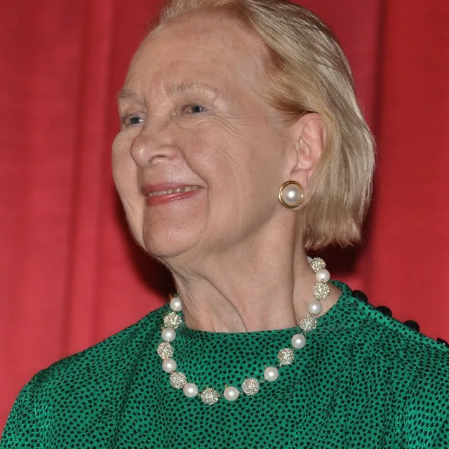 Taina Elg