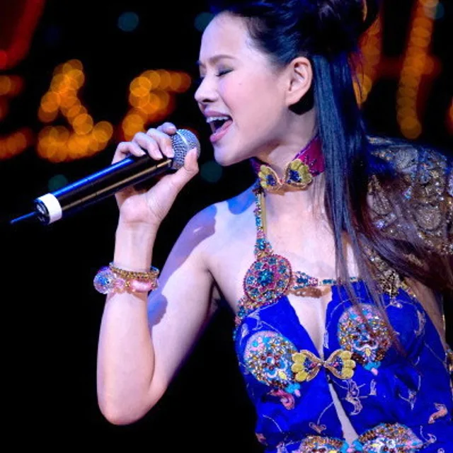 Annie Yi