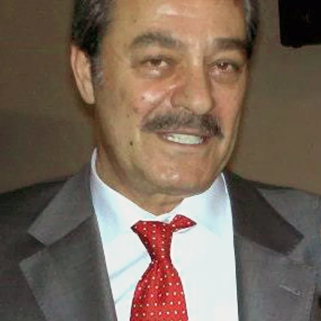 Kadir İnanır
