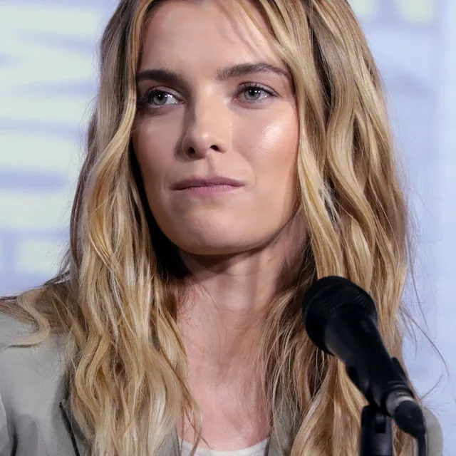 Betty Gilpin