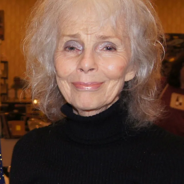 Anne Helm
