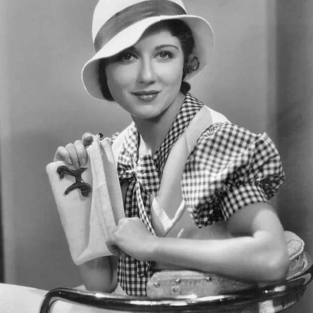 Sidney Fox