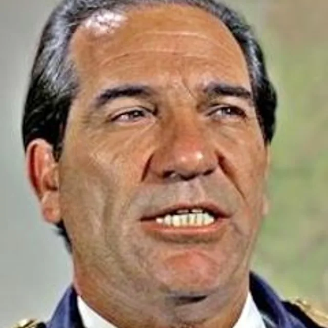 Titos Vandis