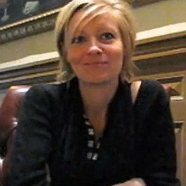 Axelle Carolyn
