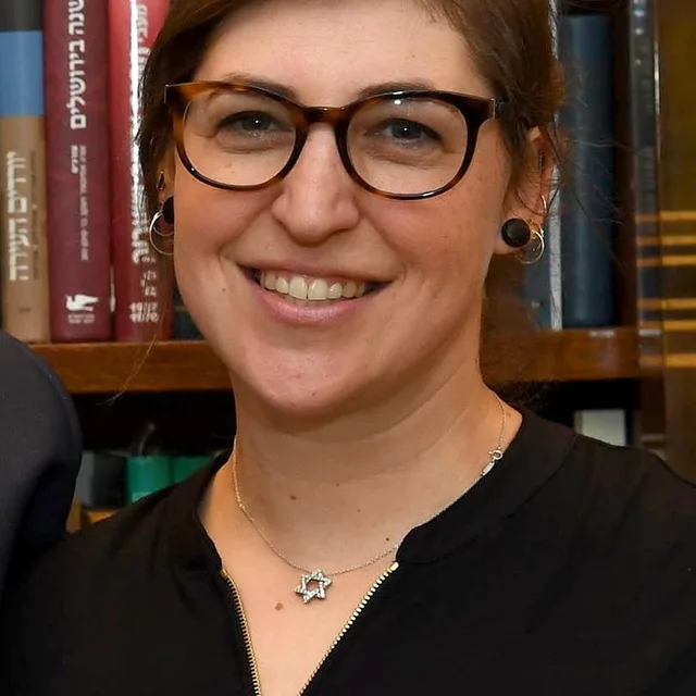 Mayim Bialik