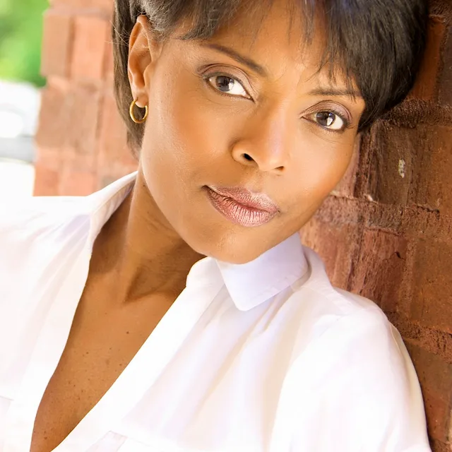 Maria Howell