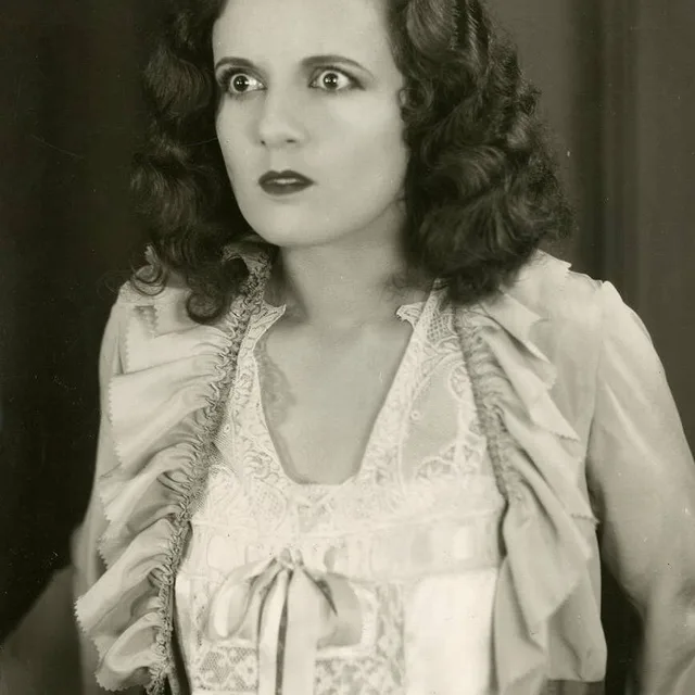 Nora Lane