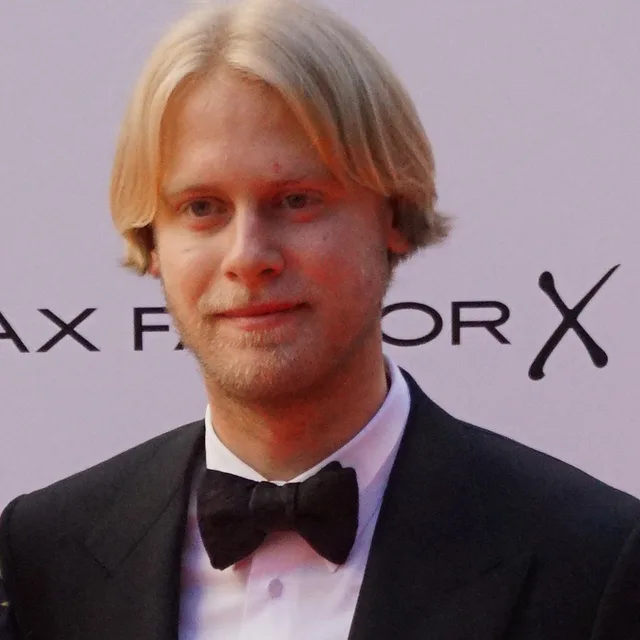Ilya Stuart