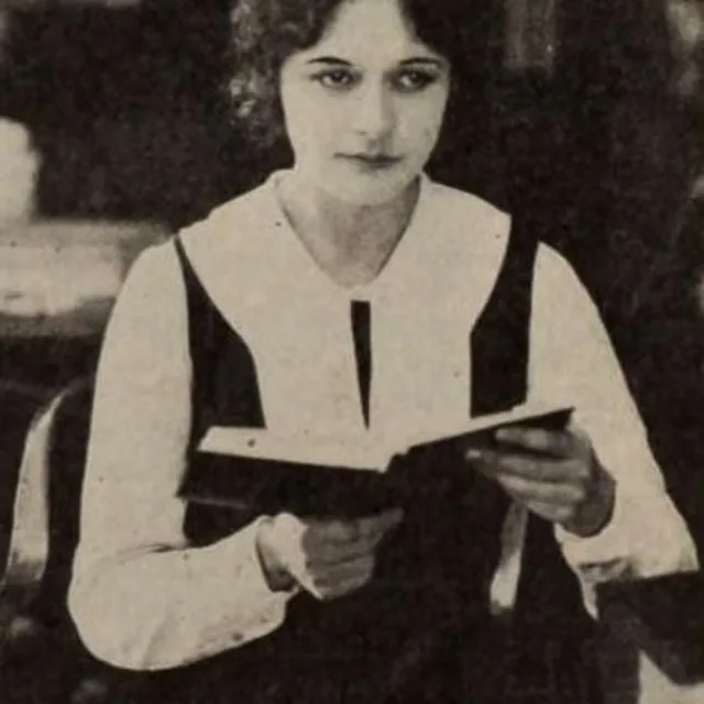 Anna Lehr
