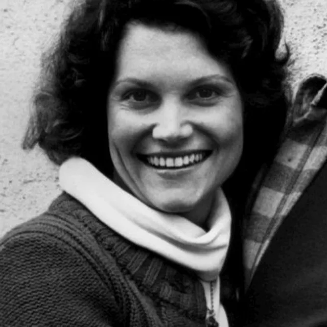 Frances Lee McCain