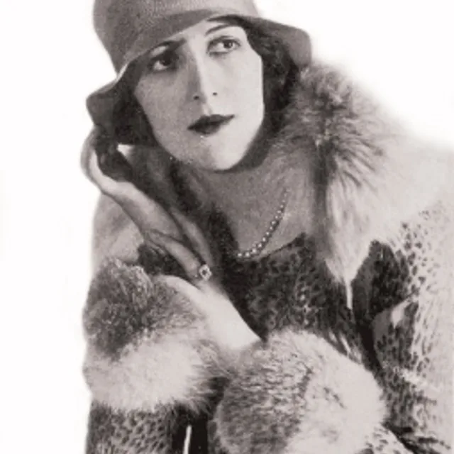 Elena Sangro