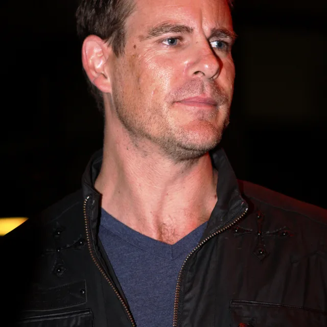 Aaron Jeffery