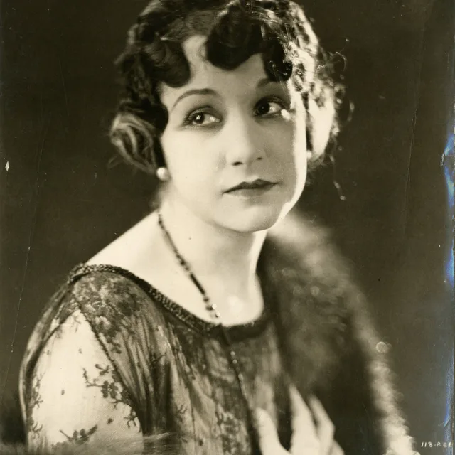 Alice Hollister