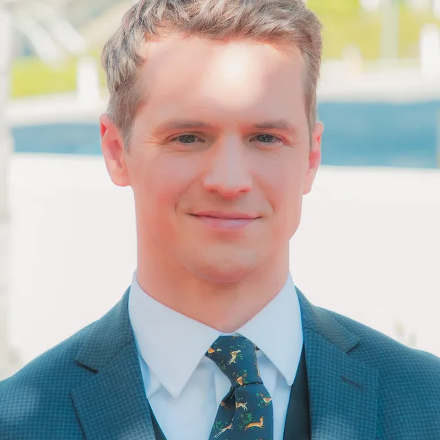 Freddie Stroma