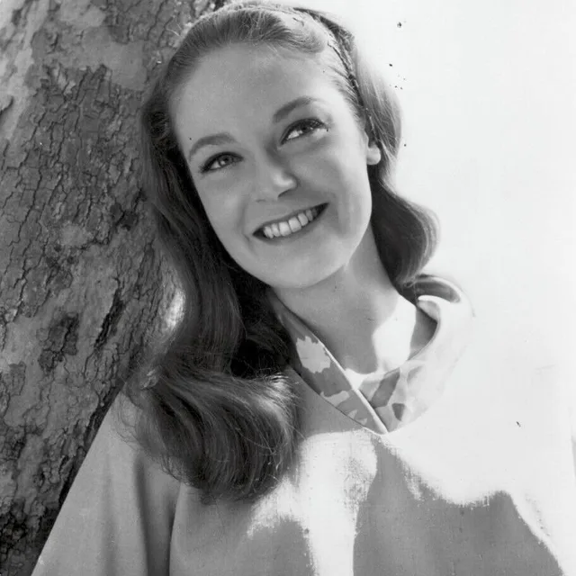 Elizabeth Hartman