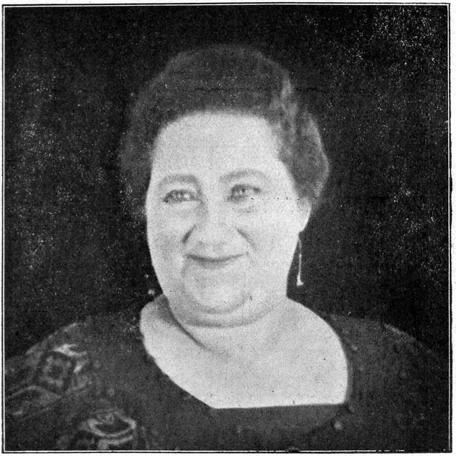 Adriënne Solser