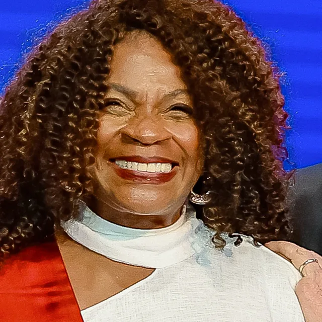 Zezé Motta