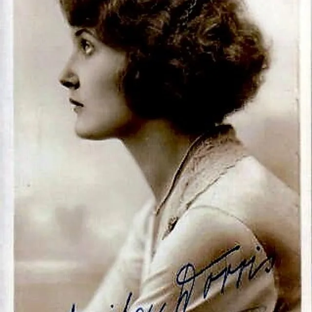 Anita Dorris